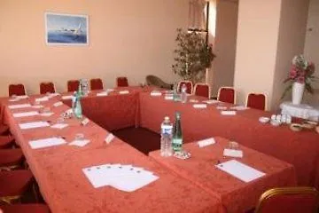 Hotel Comfort Toulouse Sud 4*