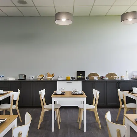 Hotel Comfort Toulouse Sud 4*