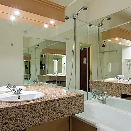 Hotel Comfort Toulouse Sud 3*